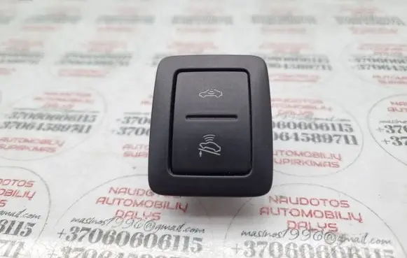 Skoda Octavia Mk2 (1Z) Alarm switch 1T0962109