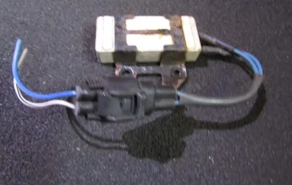 Toyota Corolla E120 E130 Coolant fan relay 2468103560