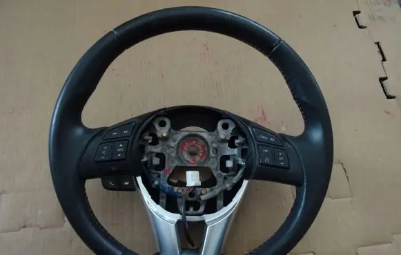 Mazda 3 III Steering wheel