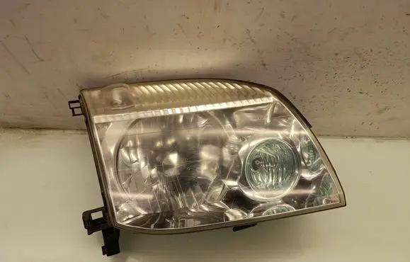Nissan X-Trail T30 Headlight/headlamp 