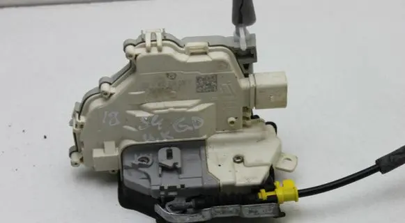 Audi A4 S4 B9 Rear door lock 4G0839016F