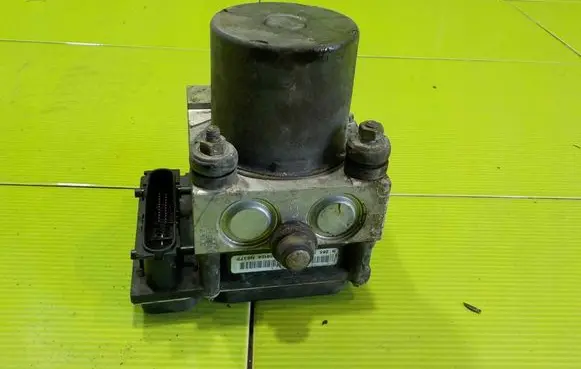 Nissan Qashqai+2 ABS Pump 0265252020 8AB33