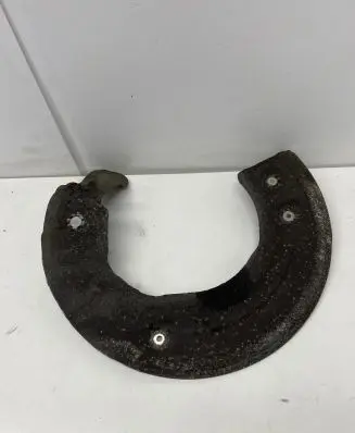 BMW 5 G30 G31 G38 Rear brake disc plate dust cover 