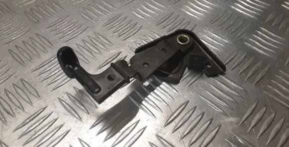 Engine bonnet (hood) release handle