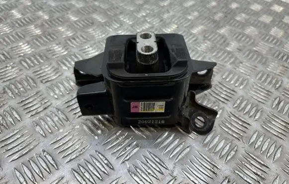 KIA Xceed Engine mount bracket 21830