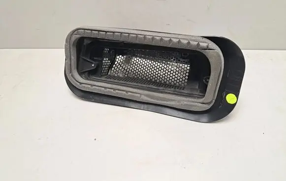 BMW X7 G07 Air intake duct part 9389366 9389370