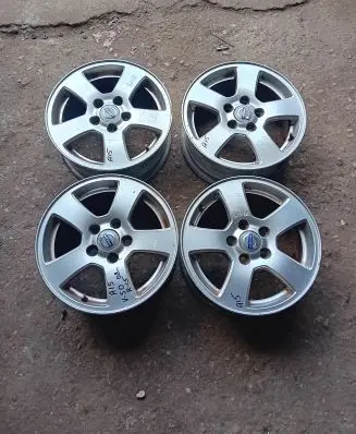 Volvo V50 R15 alloy rim 