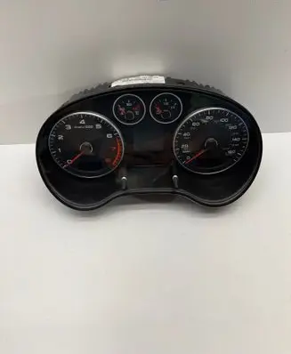 Accelerator throttle pedal