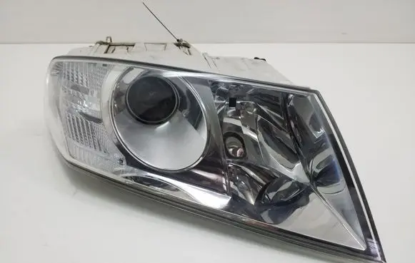 Skoda Octavia Mk2 (1Z) Headlight/headlamp 1Z1941016B