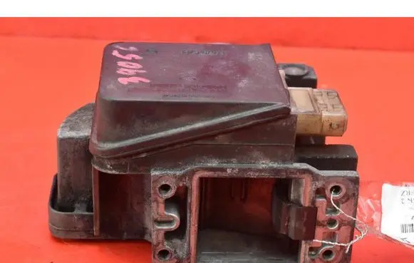 Audi 80 90 S2 B4 Mass air flow meter 028906301