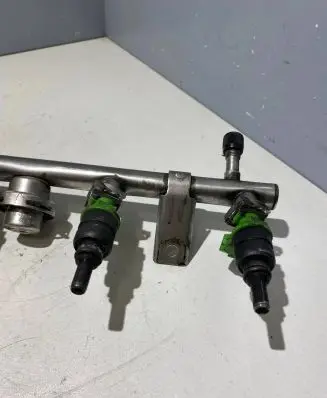 Mercedes-Benz C W203 Fuel main line pipe A1110780292