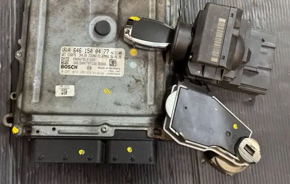 Mercedes-Benz Sprinter W901 W902 W903 W904 Engine control unit/module A6461500477 1039S20830 13041393