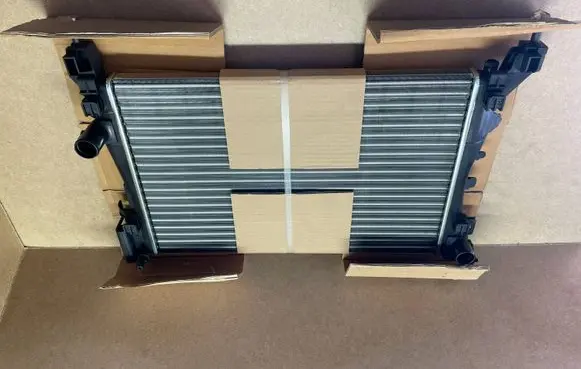 Fiat Punto (188) Coolant radiator 55700447