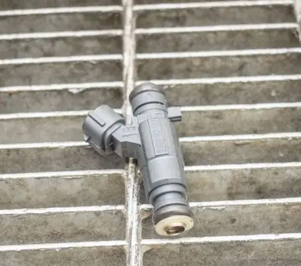 Peugeot 208 Fuel injector 9676017480 0280157127