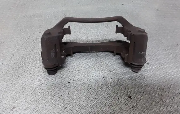 Hyundai i30 Front Brake Caliper Pad/Carrier 