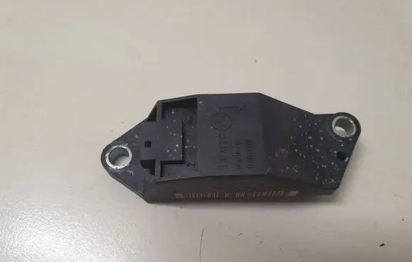 Mercedes-Benz E W211 Airbag deployment crash/impact sensor A0018209326
