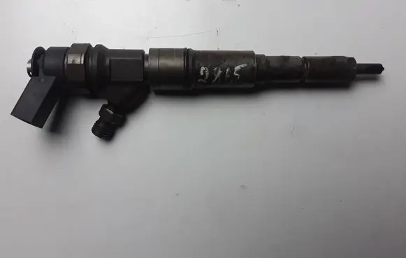 BMW 3 E90 E91 Fuel injector 7793836