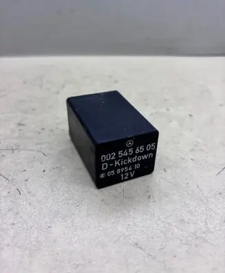 Mercedes-Benz E W124 Other relay 05895410 0025456505