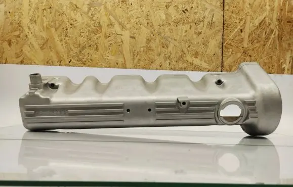 Mercedes-Benz SL R107 Rocker cam cover 1170160505 BE1329757 15486372