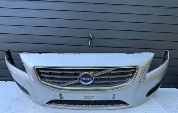 Volvo V60 Front bumper 31290811