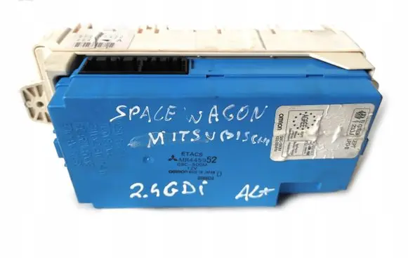 Mitsubishi Space Wagon Fuse module MR445952