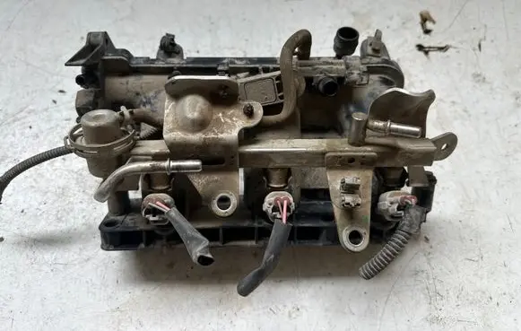 Dacia Sandero II Intake manifold
