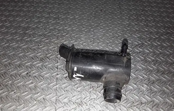 Mitsubishi Galant Windscreen/windshield washer pump