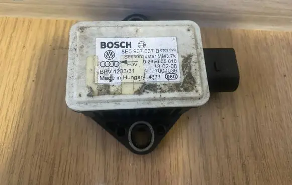 Audi A4 S4 B7 8E 8H ESP acceleration yaw rate sensor 8E0907637B 0265005618