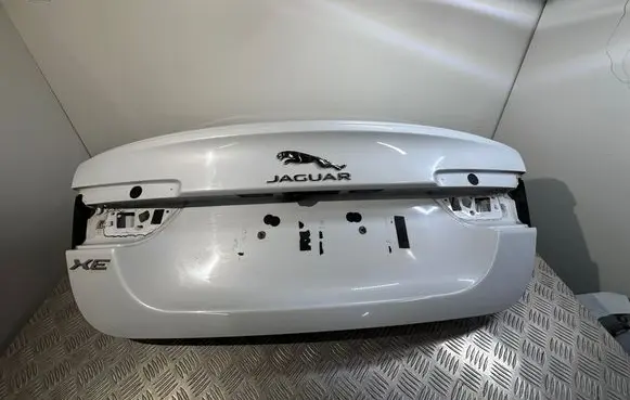Jaguar XE Pick-up truck tonneau cover 
