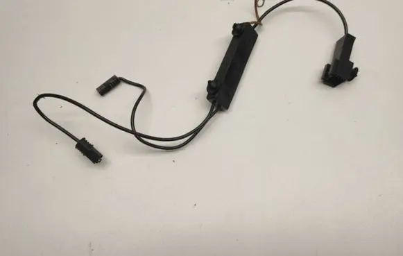 Mercedes-Benz CLS C219 Aerial antenna amplifier A2128704589