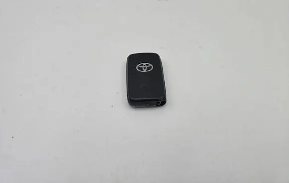 Toyota Prius+ (ZVW40) Ignition key/card 