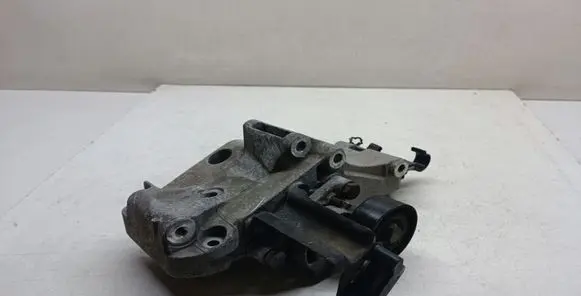 BMW X3 F25 Generator/alternator bracket 7619250