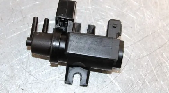 BMW X3 E83 Turbo solenoid valve 7796634