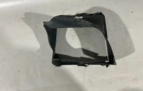 Porsche Cayenne (92A) Intercooler air channel guide 7P5117336A 95857532210