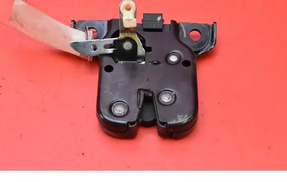 Tailgate/trunk/boot lock/catch/latch