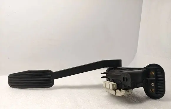 Volvo S60 Accelerator throttle pedal 30636003 6PV00853700