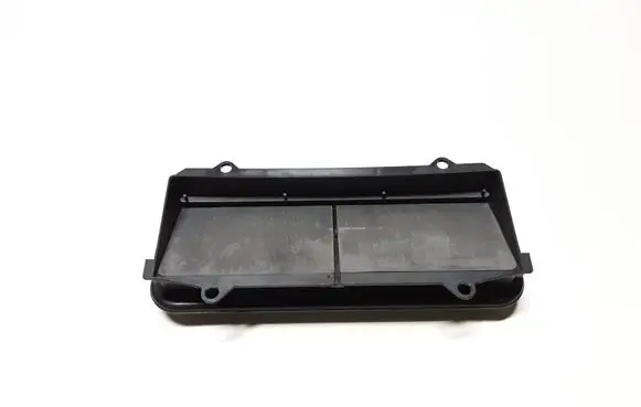 Nissan Juke II F16 Quarter panel pressure vent 8200213712C 8200213712