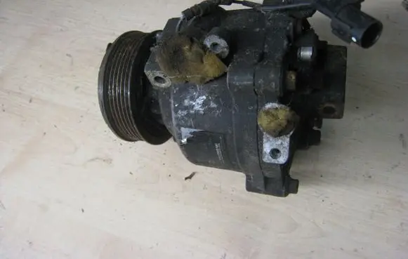 Mitsubishi Outlander Air conditioning (A/C) compressor (pump) 7813A418 AKS200A413C
