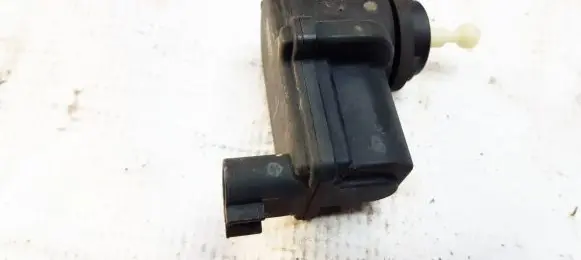 Opel Vectra B Headlight level adjustment motor 
