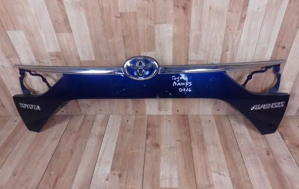 Toyota Avensis T270 Trunk/boot trim cover 7681105140