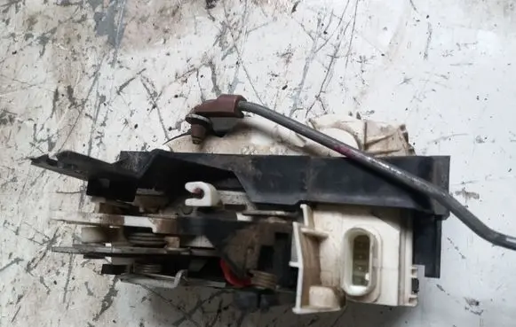 Dodge Caliber Rear door lock