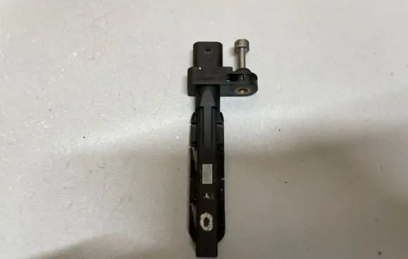 BMW 5 F10 F11 Crankshaft position sensor 7806782