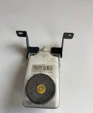 Nissan Murano Z52 Brake fluid reservoir 97043852 0204810676
