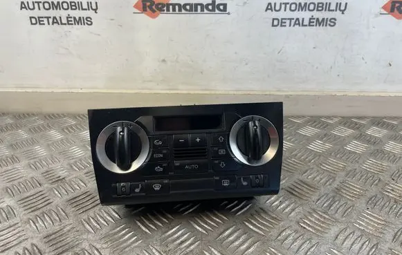 Audi A3 S3 8P Climate control unit 8P0820043AD