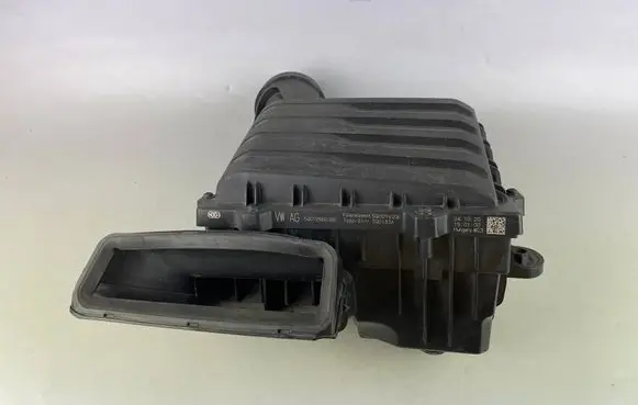 Volkswagen Tiguan Air filter box 5Q0129620E 5Q0183A 5Q0129601BB