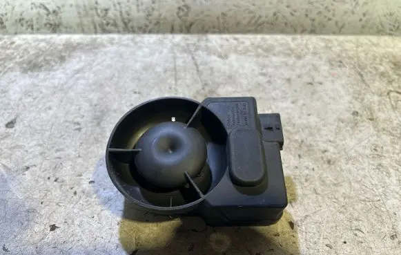 Renault Megane III Alarm system siren 4B7877C2A 01237221100