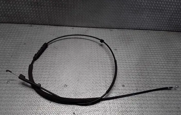 Audi A3 S3 A3 Sportback 8P Engine bonnet/hood lock release cable 8P0823535C