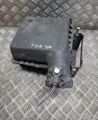Mercedes-Benz A W176 Air filter box A6450900001 00231 21032017