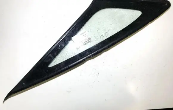 Toyota Corolla Verso E121 Front triangle window/glass 