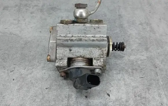 Fuel injection high pressure pump